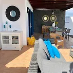 Angelita Villa *